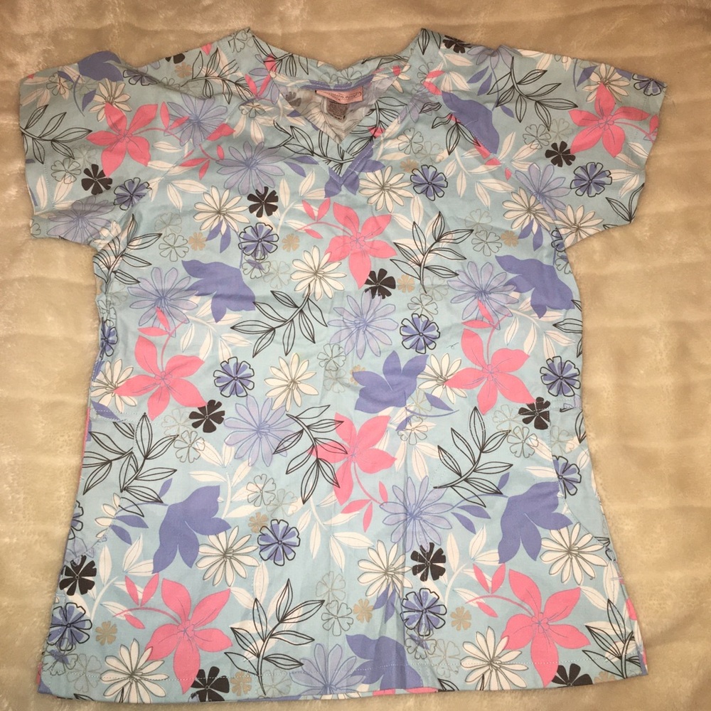 Scrub top
